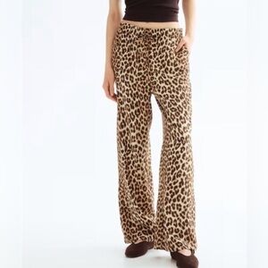 NWT H&M Animal Print Wide-Leg Pants Size 4
